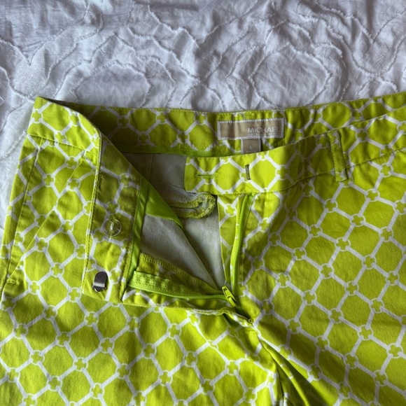 MICHAEL Michael Kors Green and White Shorts Design - Picture 6 of 10